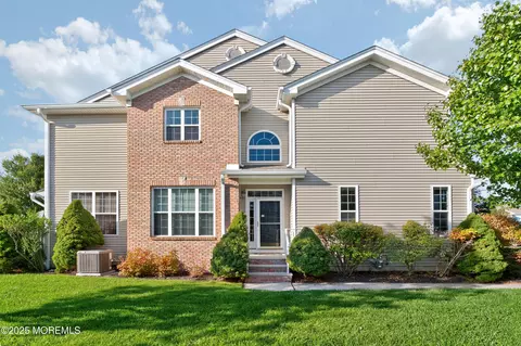 60 Wlodarczyk Pl, Parlin, NJ 08859