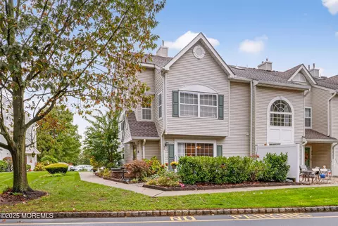 43 Richmond Ct, Tinton Falls, NJ 07712