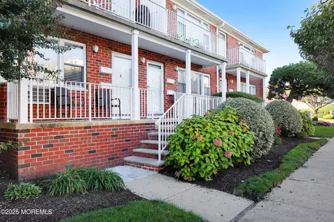 201 3rd Ave #4A, Belmar, NJ 07719