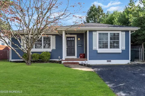 1204 Treeneedle Rd, Point Pleasant, NJ 08742