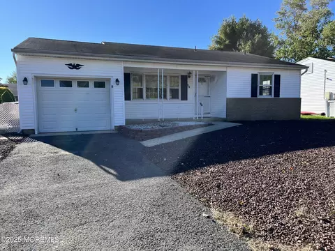 57 Eton Rd, Toms River, NJ 08757
