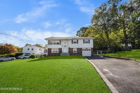 1 Citadel Ct, Jackson, NJ 08527