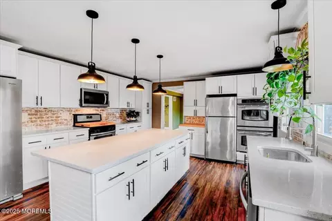 247 Sprucewood Dr, Brick, NJ 08723