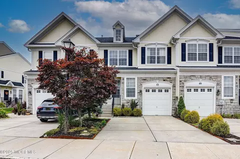 42 Brookfield Dr, Jackson, NJ 08527