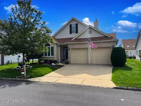 3 Westboro Ln, Monroe, NJ 08831