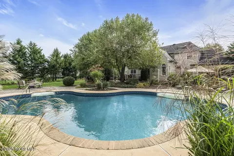 375 Peter Forman Dr, Freehold, NJ 07728