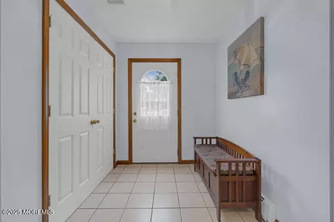 2 Ware Pl, Middletown, NJ 07748 photo 5