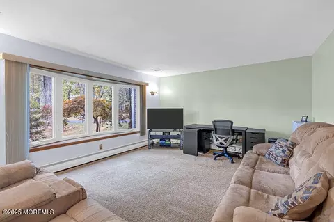 2 Ware Pl, Middletown, NJ 07748 photo 10