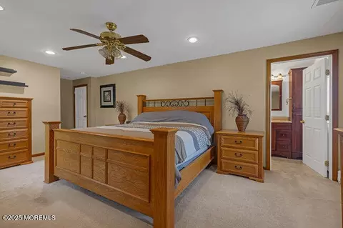 2 Ware Pl, Middletown, NJ 07748 photo 27