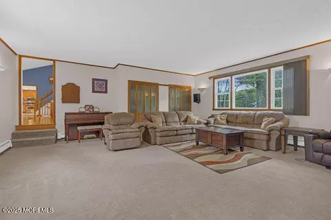 2 Ware Pl, Middletown, NJ 07748 photo 15