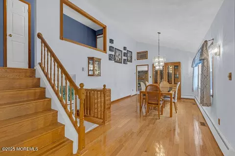 2 Ware Pl, Middletown, NJ 07748 photo 11
