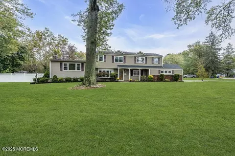 2 Ware Pl, Middletown, NJ 07748 photo 3