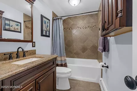 2 Ware Pl, Middletown, NJ 07748 photo 25