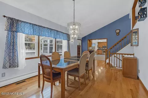 2 Ware Pl, Middletown, NJ 07748 photo 12