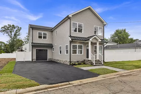 425 Clark Ave, Union Beach, NJ 07735