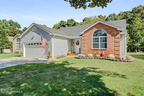 30 Chutney St, Toms River, NJ 08757