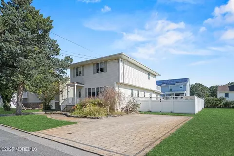99 Seagoin Rd, Brick, NJ 08723