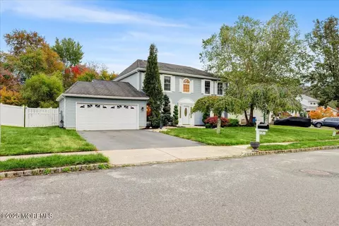 7 Hawk Ct, Howell, NJ 07731 photo 4