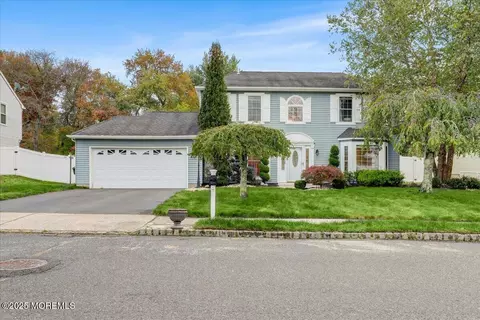 7 Hawk Ct, Howell, NJ 07731 photo 3