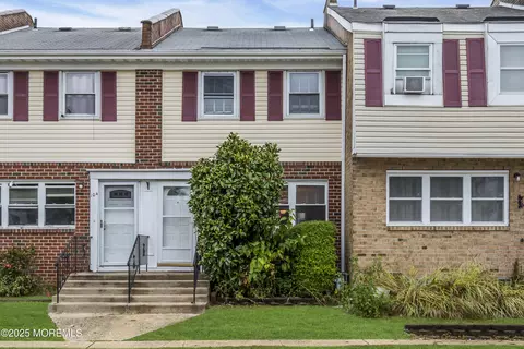 102 Primrose Ln, Brick, NJ 08724