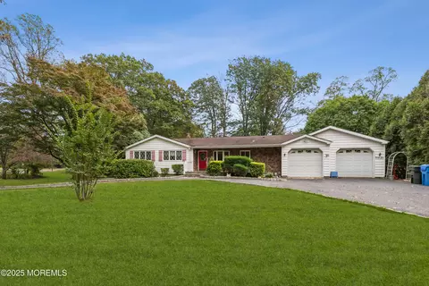 56 Mulberry Ln, Tinton Falls, NJ 07724