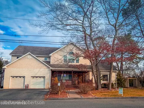 1972 Glen Oak Dr, Forked River, NJ 08731