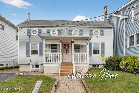 48 Pine St, Keyport, NJ 07735
