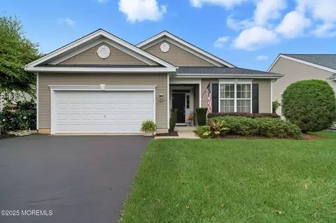 23 Silver Lake Dr, Barnegat, NJ 08005