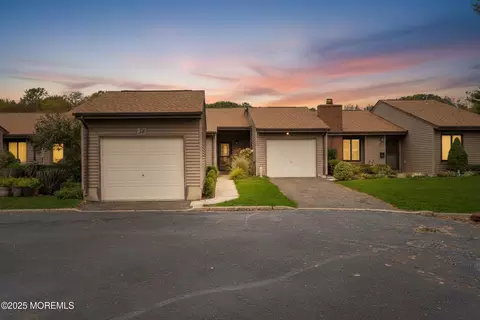 38 Concord Ct, Red Bank, NJ 07701