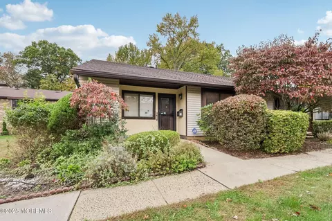 150 Amberly Dr #A, Manalapan, NJ 07726