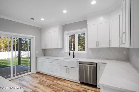 1028 Alpine St, Forked River, NJ 08731 photo 12