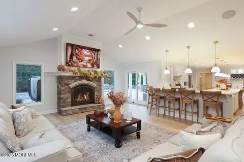 178 Davis Ln, Red Bank, NJ 07701