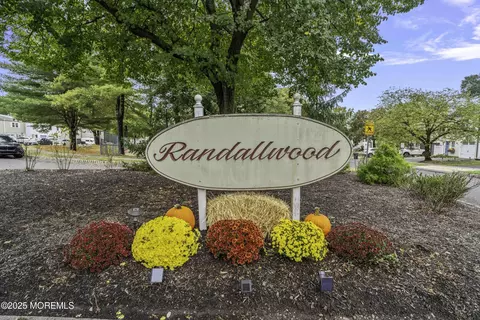 610 Randall Way, Aberdeen, NJ 07747