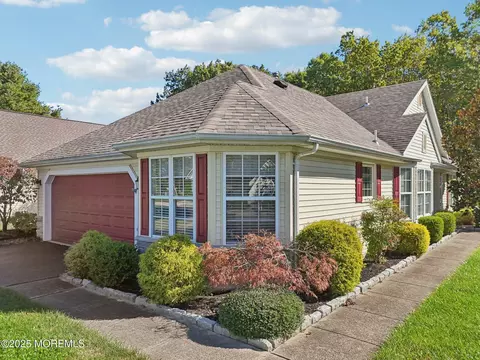 3009 Springwater Ct, Toms River, NJ 08755
