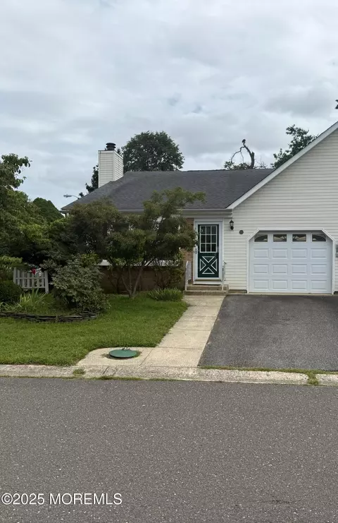 13 Quincy Dr # A, Whiting, NJ 08759
