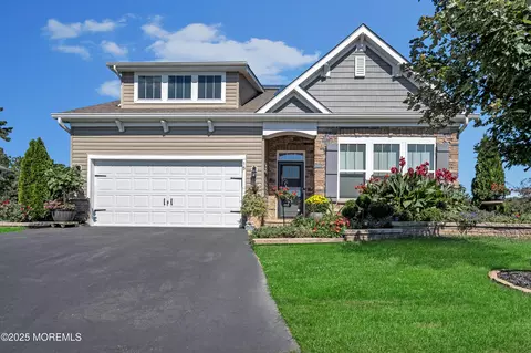 15 Woodchuck Dr, Barnegat, NJ 08005