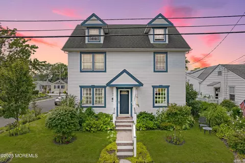 140 Stockton Ave, Ocean Grove, NJ 07756