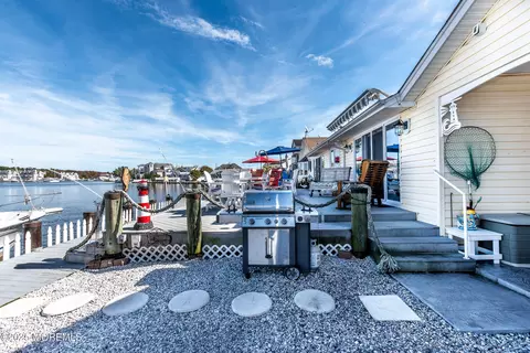 Exterior - 658 Fairview Ln, Forked River, NJ 08731 photo 14 of 24