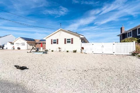 Exterior - 658 Fairview Ln, Forked River, NJ 08731 photo 3 of 24