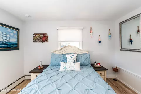 Bedroom - 658 Fairview Ln, Forked River, NJ 08731 photo 12 of 13