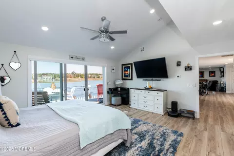 Bedroom - 658 Fairview Ln, Forked River, NJ 08731 photo 4 of 13