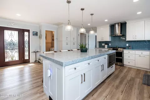 Kitchen - 658 Fairview Ln, Forked River, NJ 08731 photo 2 of 9