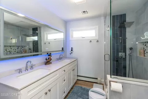Bath - 658 Fairview Ln, Forked River, NJ 08731 photo 2 of 14