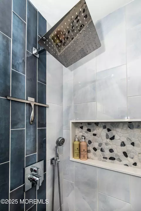 Bath - 658 Fairview Ln, Forked River, NJ 08731 photo 5 of 14