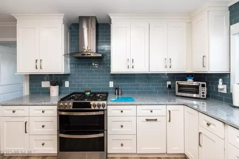 Kitchen - 658 Fairview Ln, Forked River, NJ 08731 photo 6 of 9