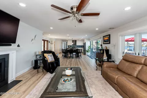 Living - 658 Fairview Ln, Forked River, NJ 08731 photo 2 of 2
