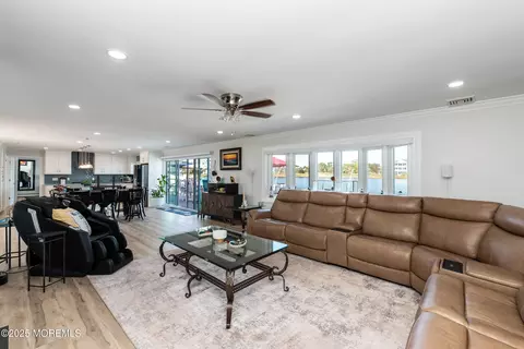 Living - 658 Fairview Ln, Forked River, NJ 08731 photo 1 of 2