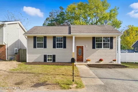 1214 Fleming Ave, Point Pleasant, NJ 08742