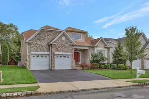 222 Everton Blvd, Marlboro, NJ 07746