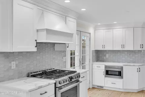 Kitchen - 406 Brown St, Brielle, NJ 08730 photo 2 of 5